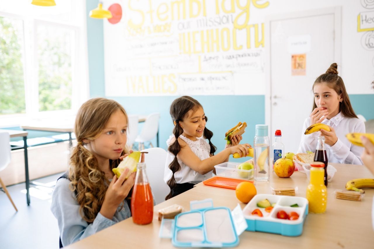 England Requires Weekly Pulses in School Meals, Scraps Meat Quota